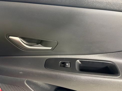 Used 2024 Hyundai Elantra SEL FWD image 15