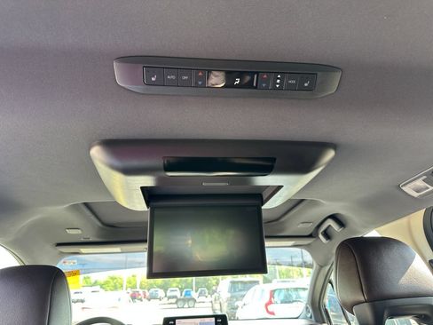 Used 2021 Toyota Sienna Platinum FWD image 14