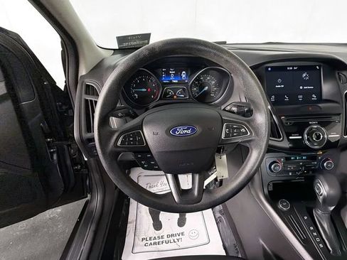 Used 2017 Ford Focus SEL image 11