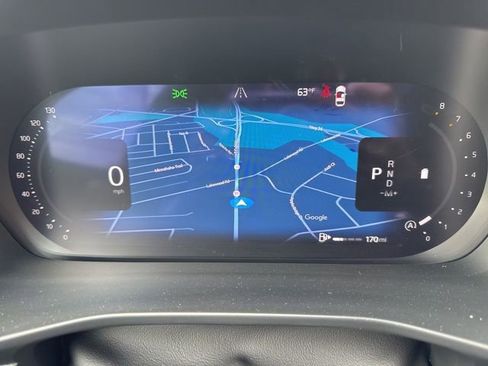 Certified 2025 Volvo XC40 B5 Plus AWD/4WD image 23
