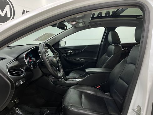 Used 2017 Chevrolet Malibu Premier w/ Premier Sun and Wheel Package image 14