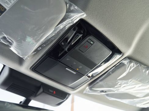 New 2025 Mitsubishi Outlander ES image 55