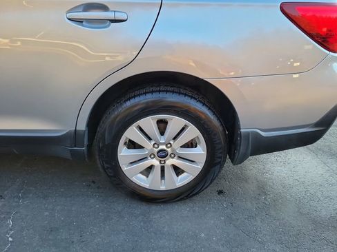 Used 2018 Subaru Outback 2.5i Premium image 21