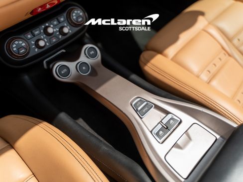 Used 2014 Ferrari California RWD image 18