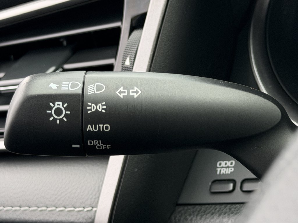Used 2023 Toyota Camry SE FWD image 21