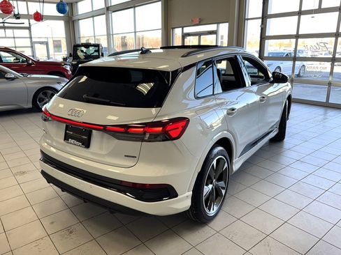 Used 2024 Audi Q4 e-tron Premium Plus w/ Premium Plus image 58