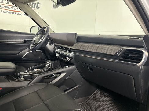 Used 2023 Kia Telluride SX FWD image 35