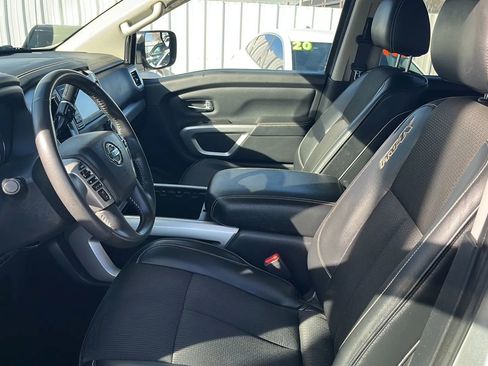 Used 2018 Nissan Titan PRO-4X image 9