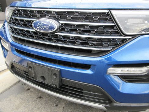 Used 2020 Ford Explorer XLT w/ Equipment Group 202A image 14