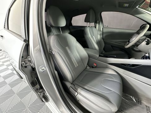 Used 2022 Hyundai Elantra SEL FWD image 27