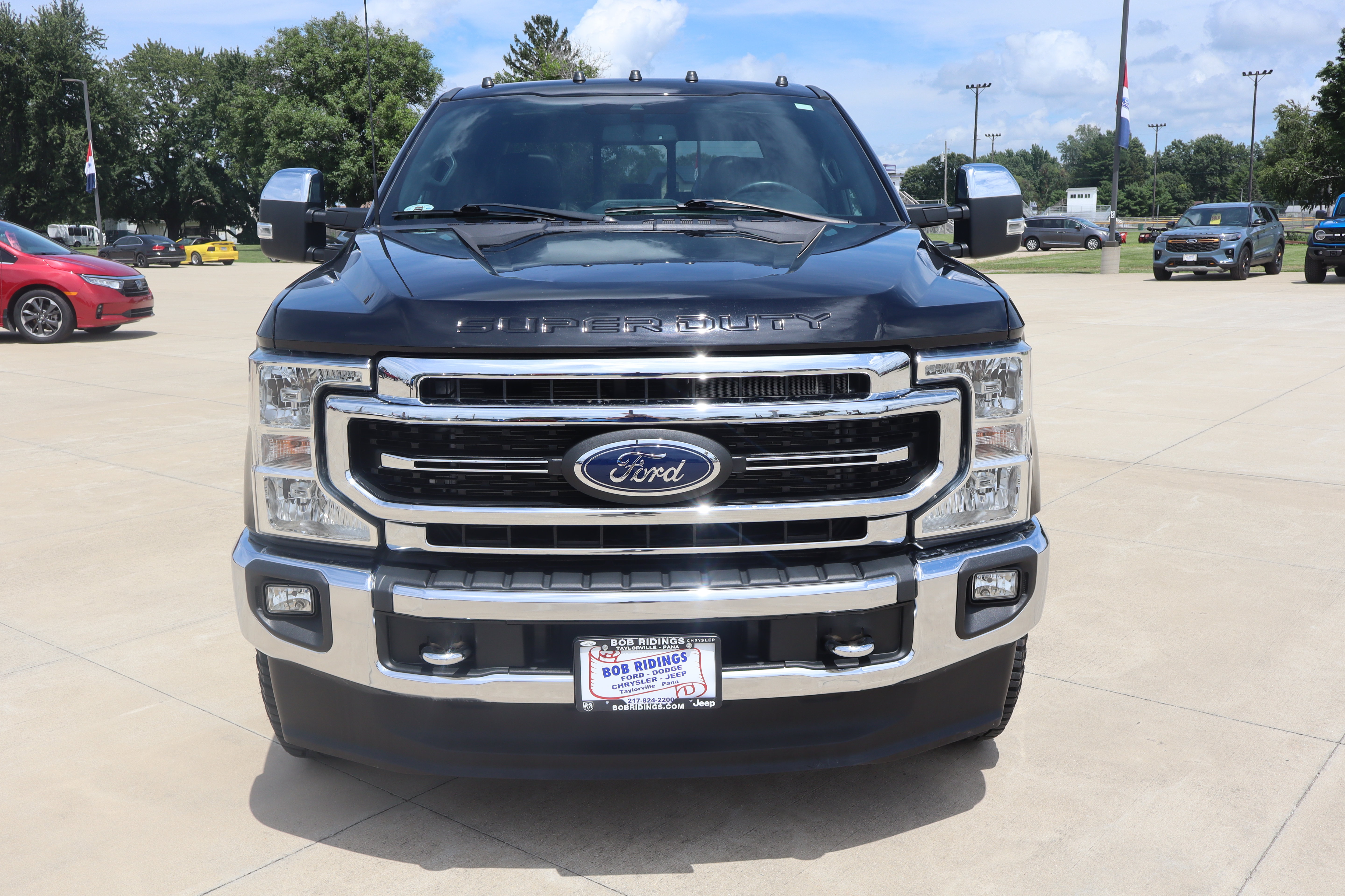 Used 2022 Ford F350 Lariat w/ Lariat Ultimate Package AWD/4WD image 2