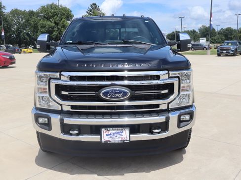 Used 2022 Ford F350 Lariat w/ Lariat Ultimate Package AWD/4WD image 2