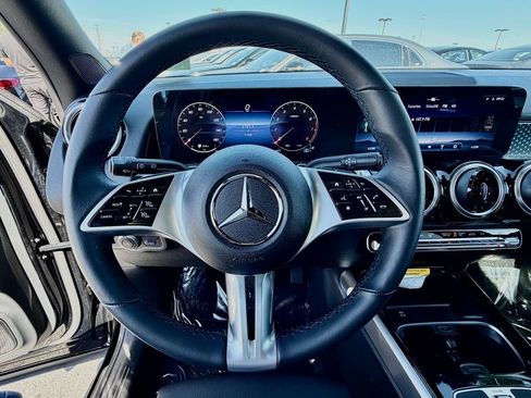 Certified 2026 Mercedes-Benz GLB 250 image 22