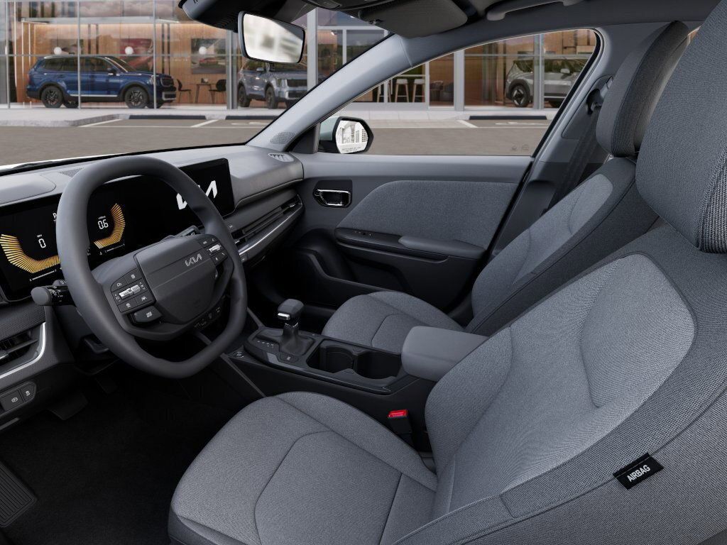 New 2025 Kia K4 FWD image 17
