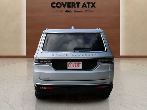 Used 2022 Jeep Grand Wagoneer Series I AWD/4WD image 4