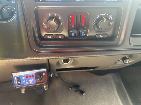 Used 2005 Chevrolet Silverado 3500 LS w/ Heavy-Duty Power Package image 20