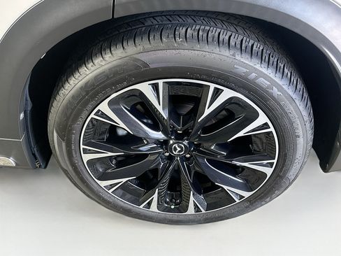 Used 2024 MAZDA CX-90 Plug-In Hybrid w/ Premium Plus AWD/4WD image 11