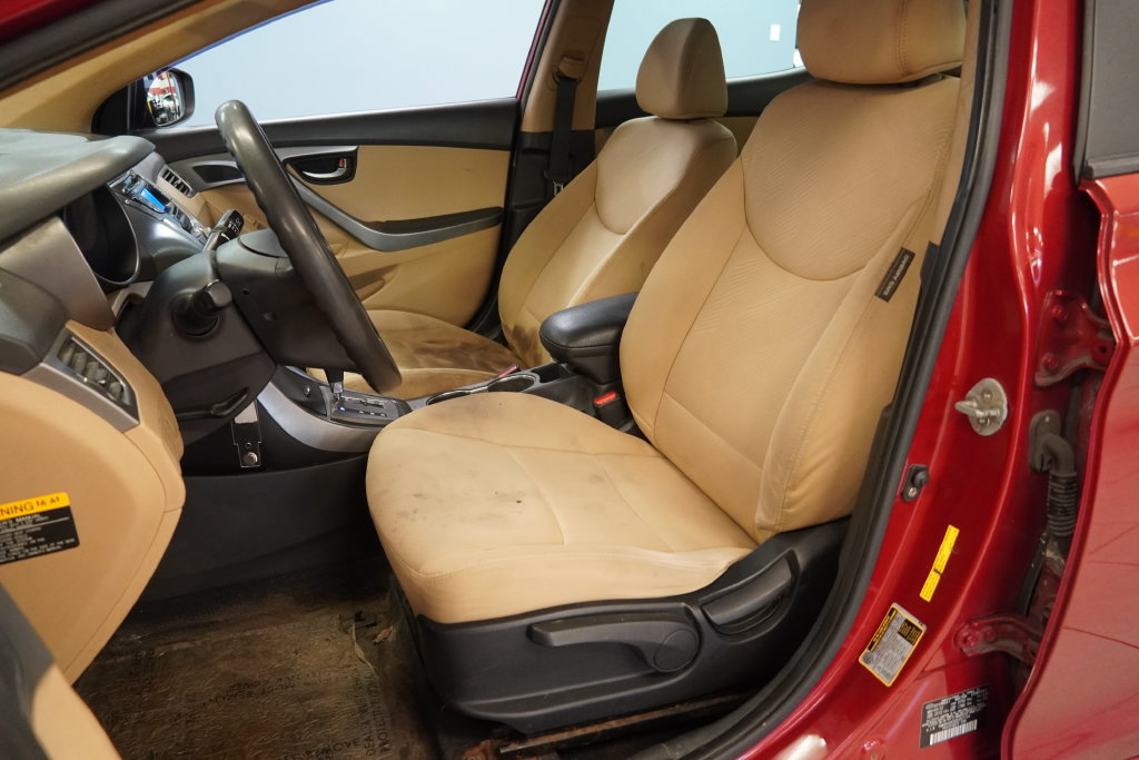 Used 2013 Hyundai Elantra GLS FWD image 3