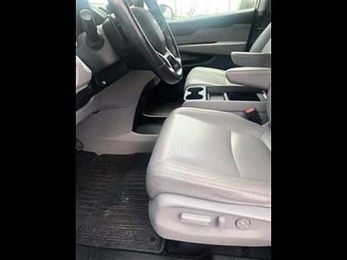 Used 2019 Honda Odyssey EX-L image 2