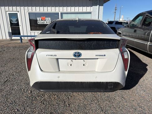 Used 2018 Toyota Prius Two image 5