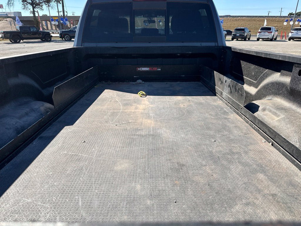 Used 2024 RAM 3500 Tradesman w/ Chrome Appearance Group AWD/4WD image 8