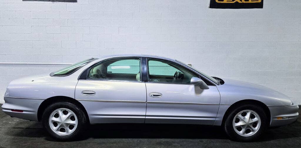 Used 1997 Oldsmobile Aurora FWD image 9