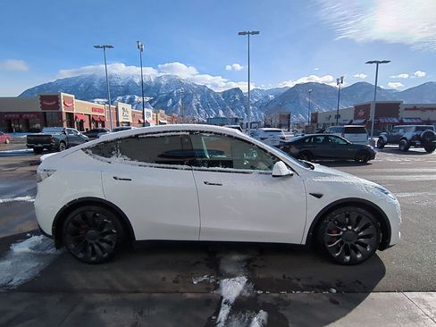 Used 2021 Tesla Model Y Performance image 2