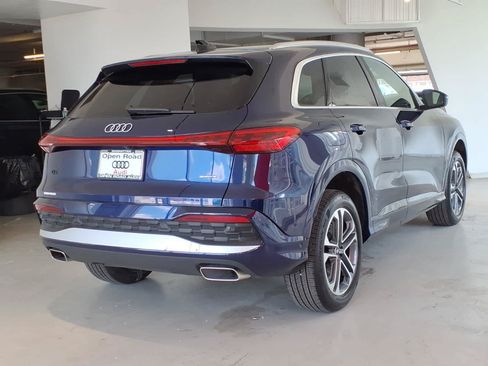 Used 2025 Audi Q5 Premium w/ Convenience Package AWD/4WD image 4