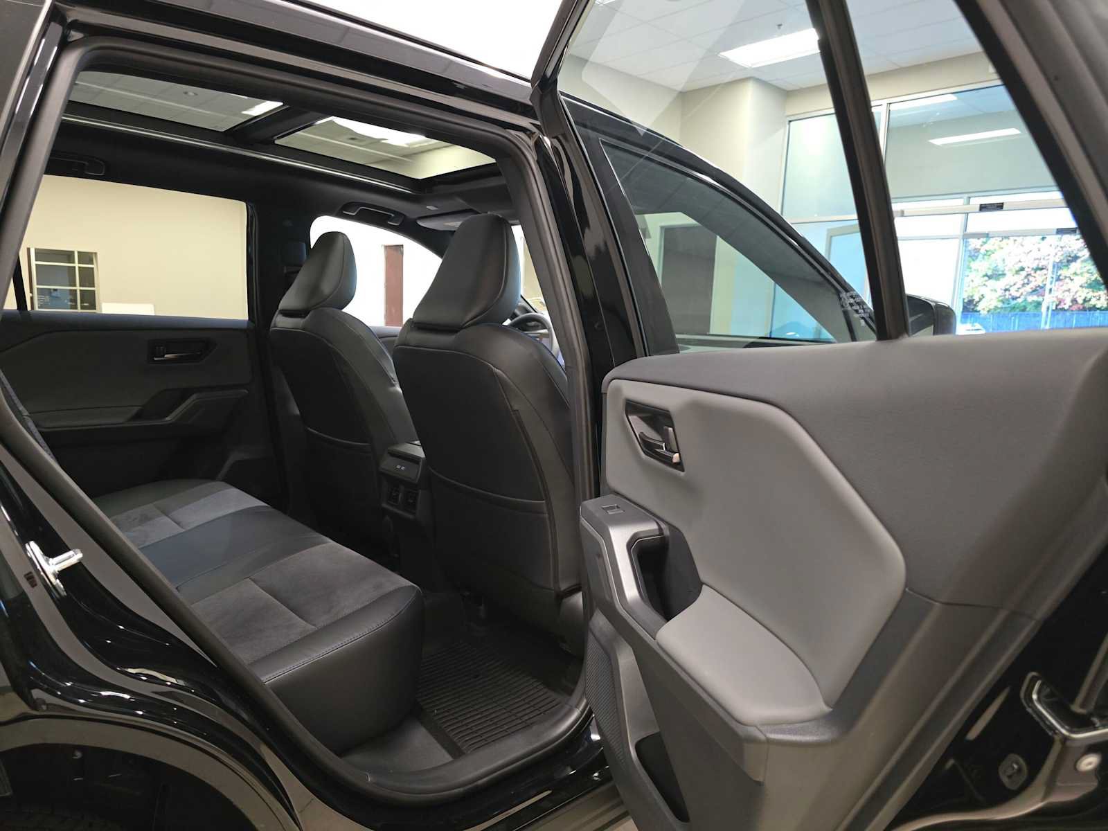 Used 2026 Toyota RAV4 XSE w/ Panoramic Sun Roof Package AWD/4WD image 26