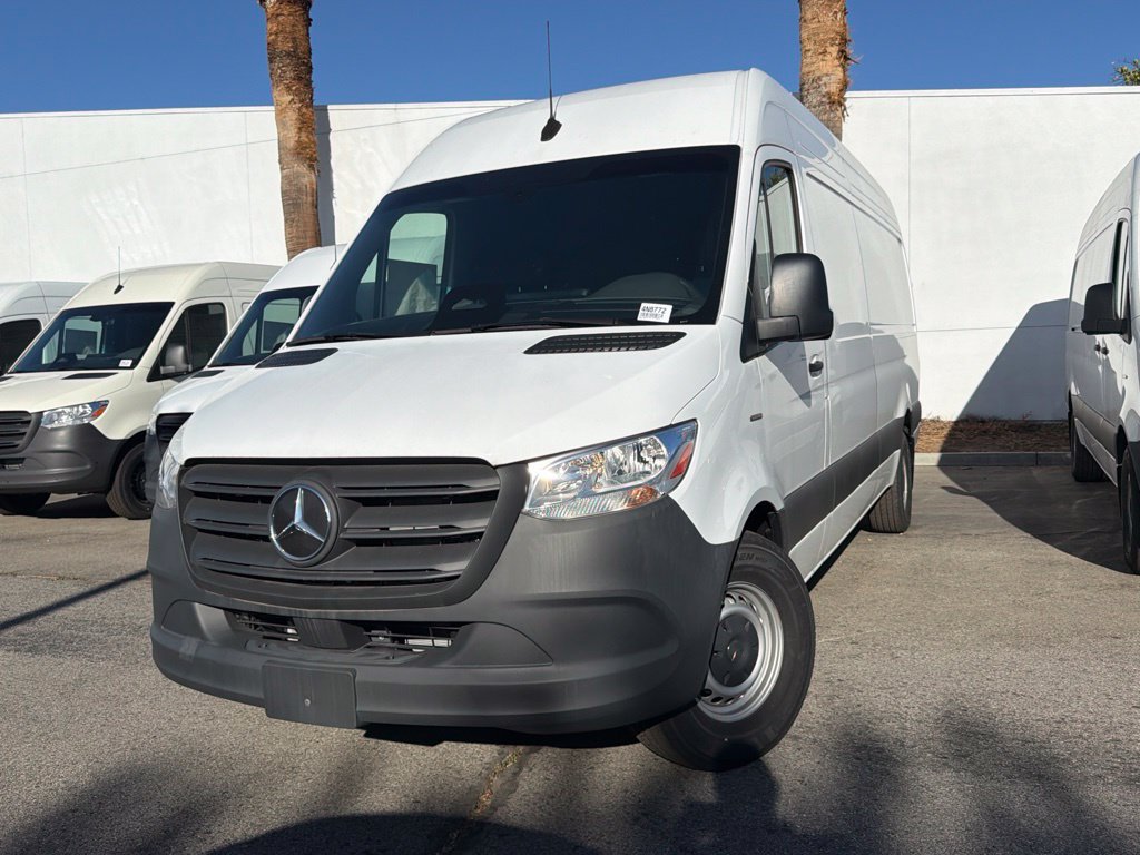New 2025 Mercedes-Benz eSprinter 170 Cargo image 2