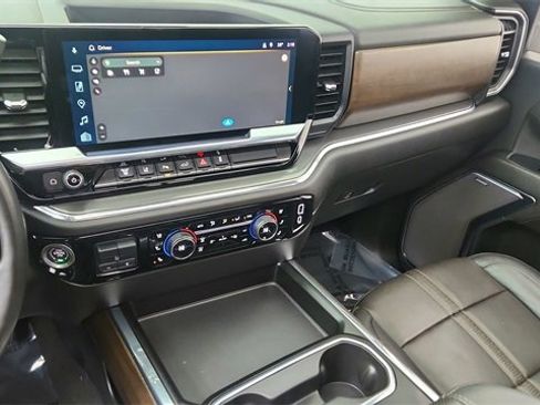 Used 2024 Chevrolet Silverado 3500 High Country image 44