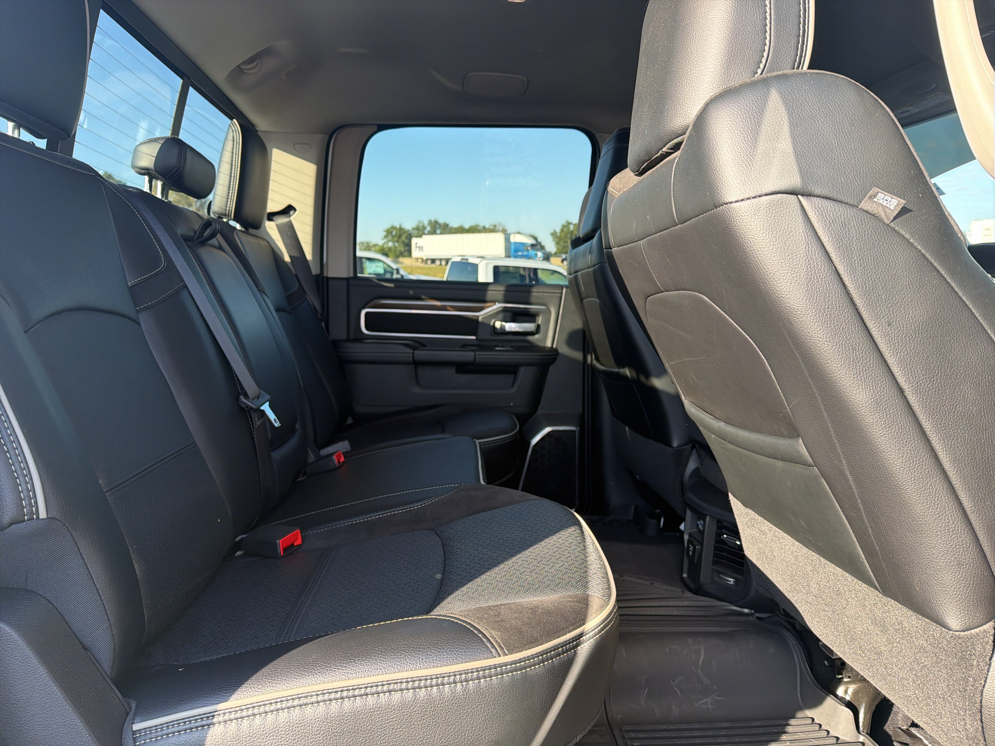 Used 2024 RAM 2500 Laramie w/ Safety Group AWD/4WD image 24