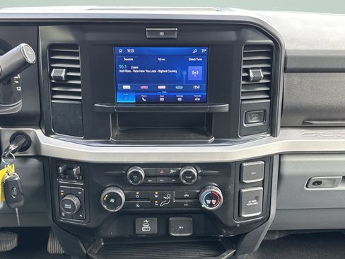 Used 2025 Ford F250 XLT w/ Snow Plow Prep Package AWD/4WD image 20