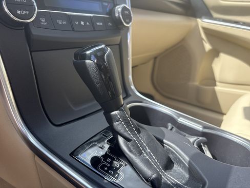 Used 2017 Toyota Camry XLE w/ Moonroof Package image 31