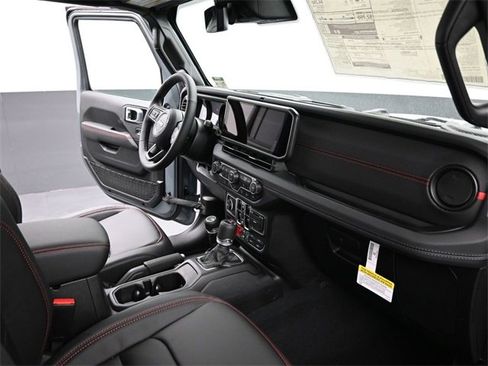 New 2025 Jeep Gladiator Rubicon image 23
