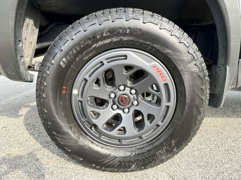Used 2026 Nissan Frontier PRO-4X AWD/4WD image 10
