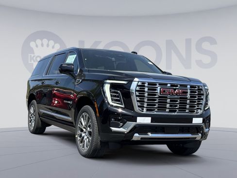 New 2026 GMC Yukon XL Denali w/ Sun & Power Step Package AWD/4WD image 10