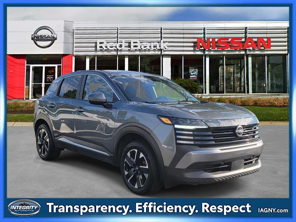 Used 2025 Nissan Kicks SV AWD/4WD image 1