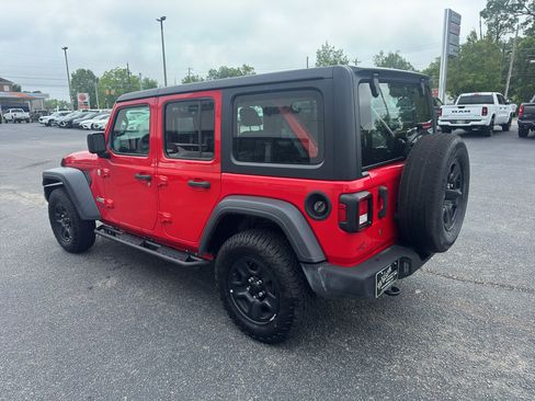 Used 2019 Jeep Wrangler Unlimited Sport AWD/4WD image 6