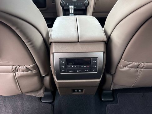 Certified 2023 Lexus GX 460 Premium w/ Accessory Package AWD/4WD image 17