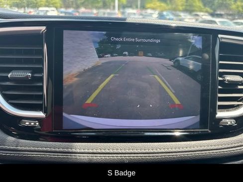 Used 2021 Chrysler Pacifica Limited w/ Uconnect Theater Family Group AWD/4WD image 20