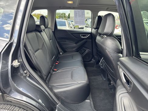 Used 2019 Subaru Forester Limited AWD/4WD image 18