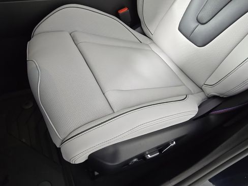 New 2026 BMW M5 Touring image 14