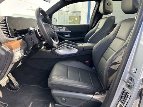 Used 2025 Mercedes-Benz GLS 450 4MATIC image 19