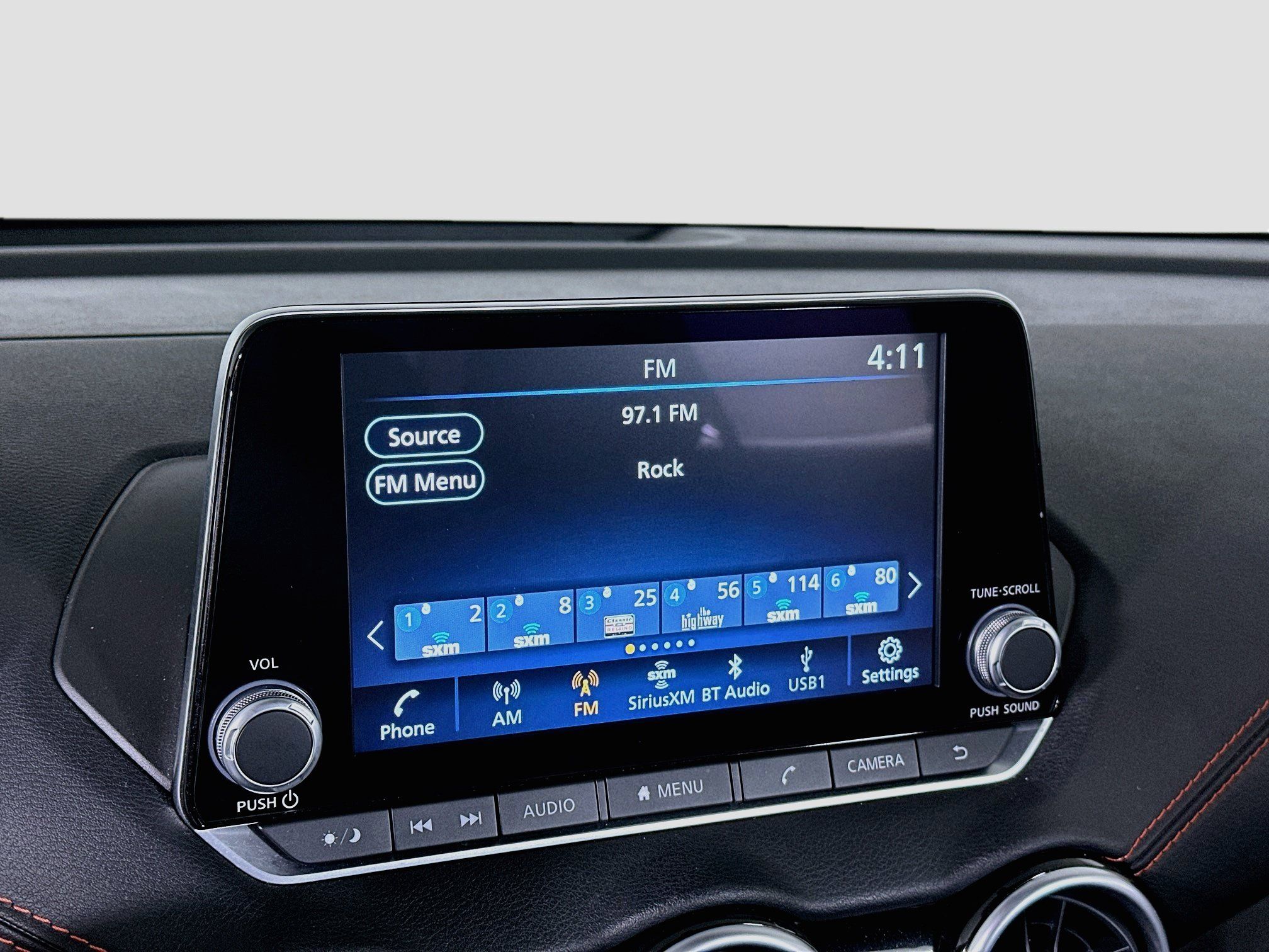 Used 2025 Nissan Sentra SR FWD image 21