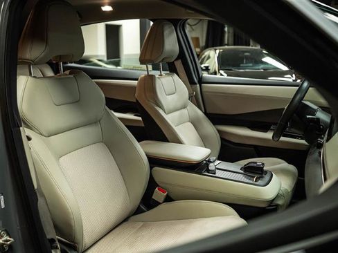 Used 2024 Nissan Ariya FWD image 14