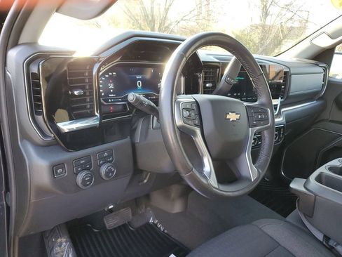 Used 2022 Chevrolet Silverado 1500 LT image 15