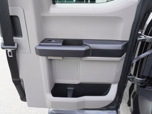 Used 2018 Ford F150 XL w/ Equipment Group 101A Mid AWD/4WD image 29