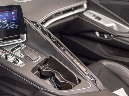 Used 2021 Chevrolet Corvette Stingray Convertible w/ 1LT image 21