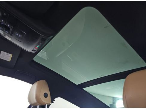 Used 2022 Volkswagen Tiguan SE image 13